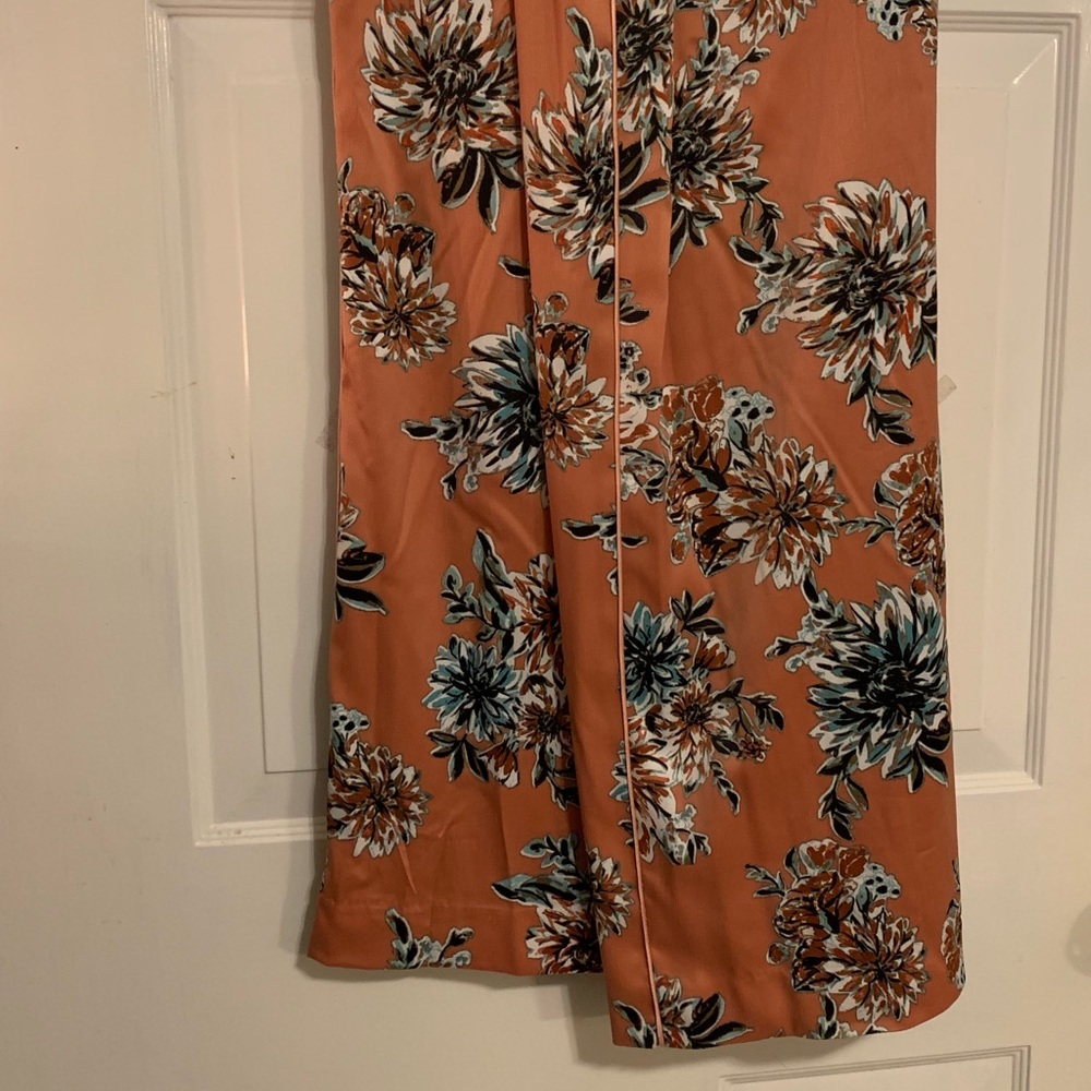 Floral wide leg pants 😍